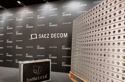 Saez DeCom acquires BeMatrix to build modular backdrops in Spain - Foto 1