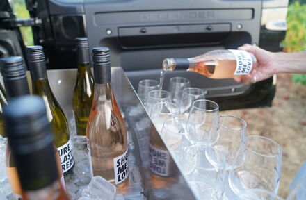 House Beats and House Wine op elke locatie. - Foto 1