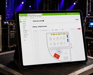 Diseña la distribución completa de tu evento, a escala, en nuestro software para eventos. Diseña la distribución completa de tu evento, a escala, en nuestro software para eventos.