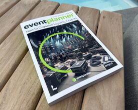 El libro de eventos más vendido ahora disponible en inglés: ¡pídelo ahora!