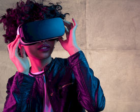 Cómo utilizar la realidad virtual para involucrar más a sus asistentes